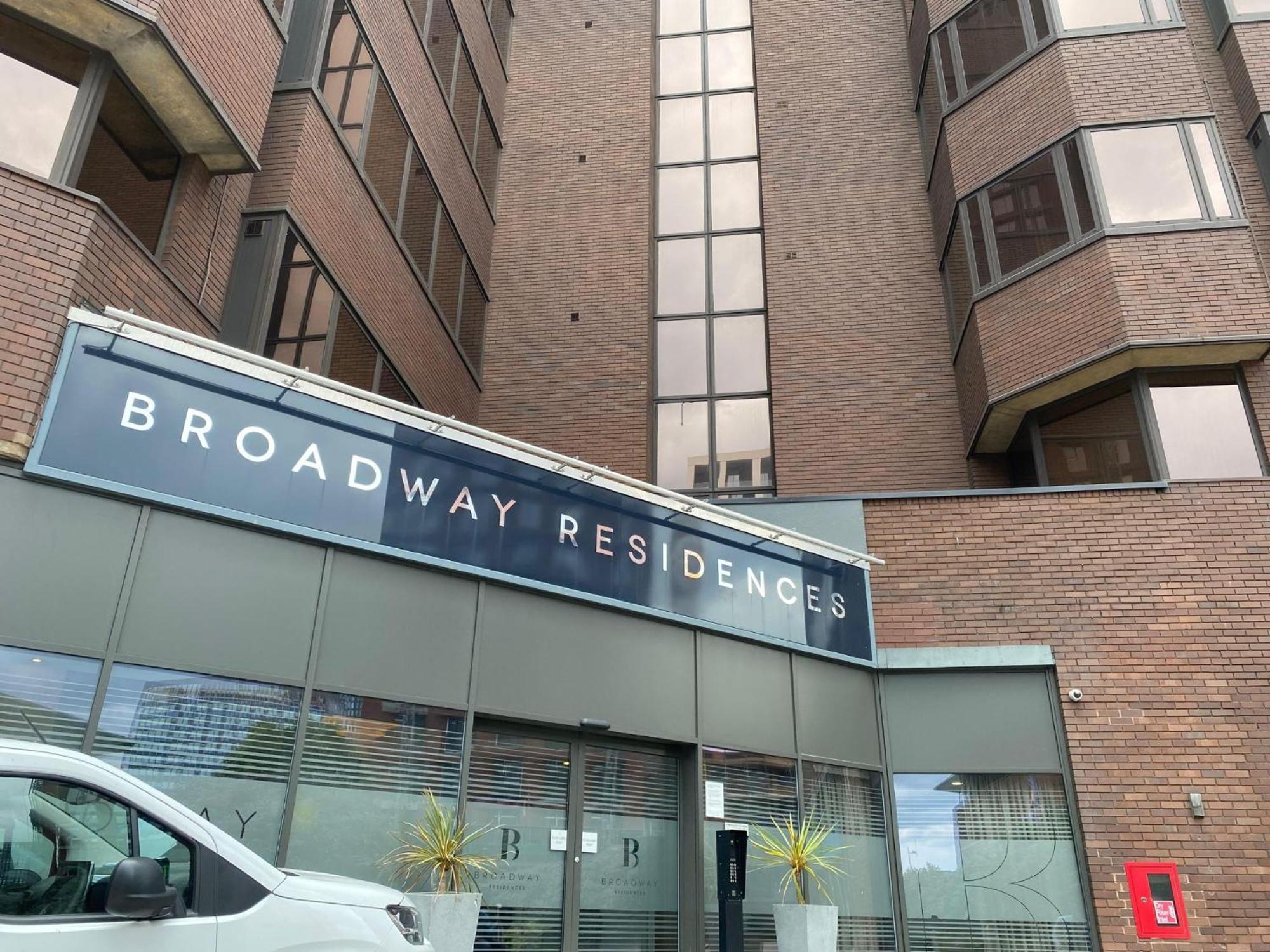 Kcs Broad Street Apartment เบอร์มิงแฮม ภายนอก รูปภาพ