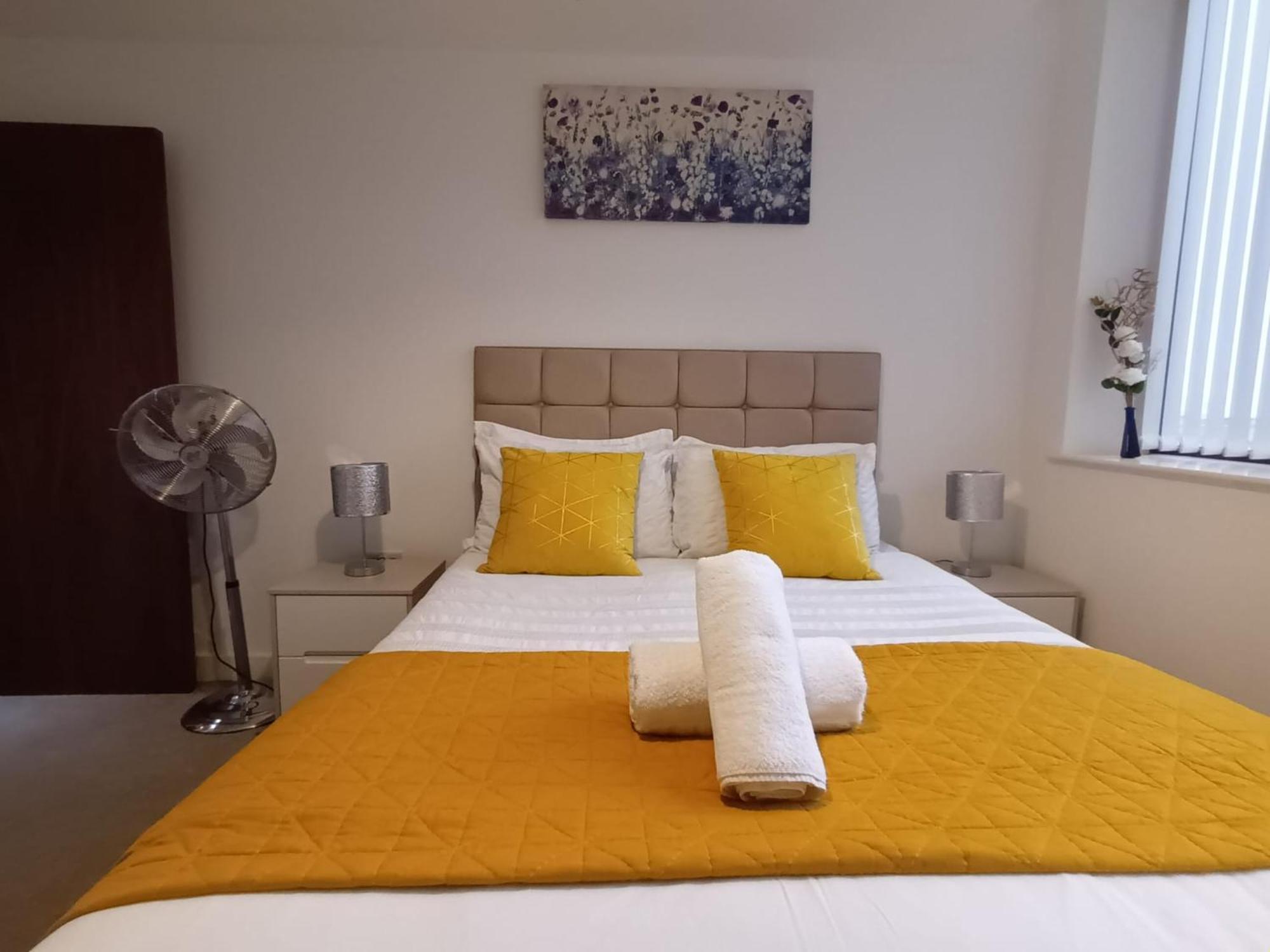 Kcs Broad Street Apartment เบอร์มิงแฮม ภายนอก รูปภาพ