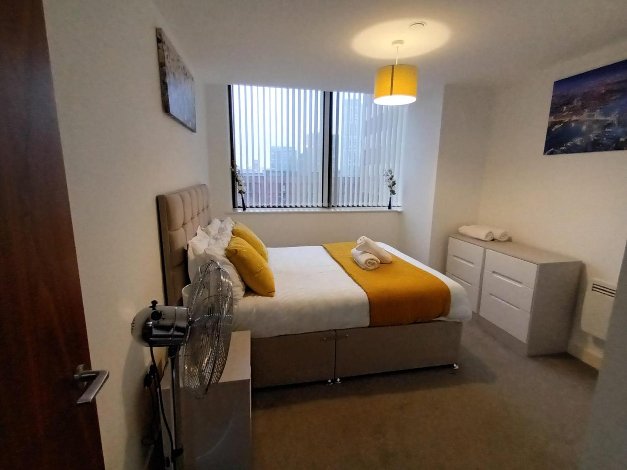 Kcs Broad Street Apartment เบอร์มิงแฮม ภายนอก รูปภาพ